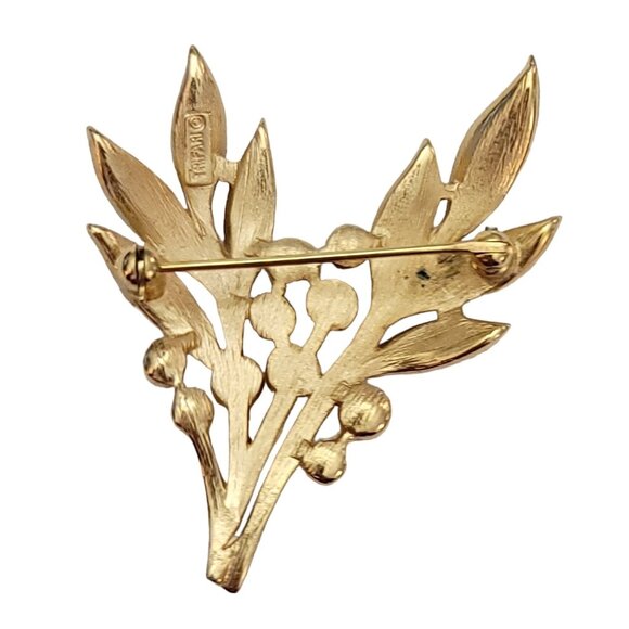 Trifari Crown Over T Gold Tone Faux Pearl Leaf Spray Brooch, Signed K123 - Picture 5 of 9